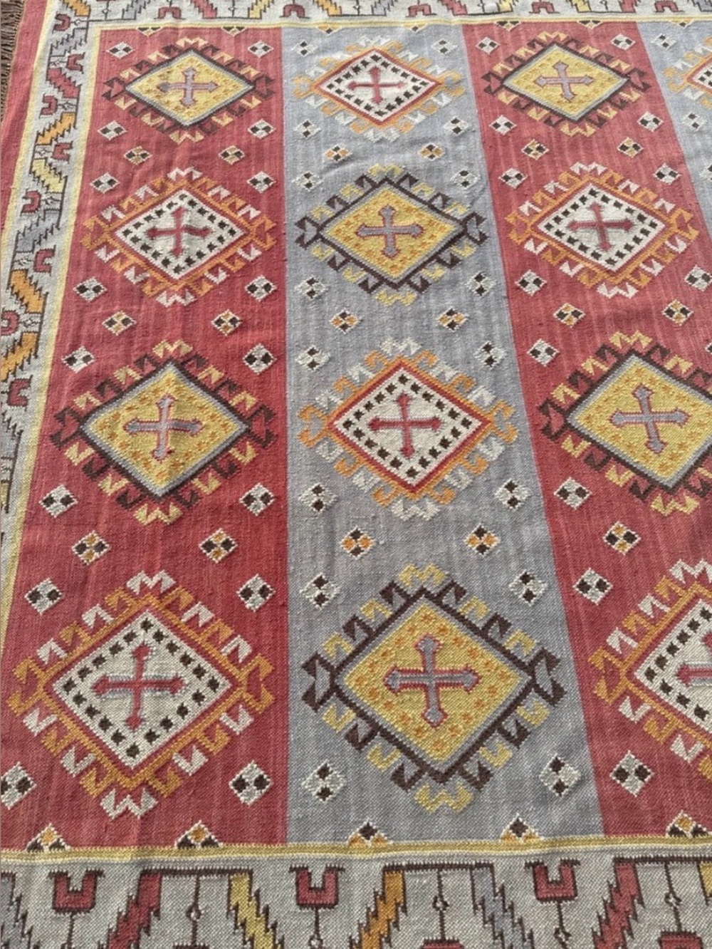 Sundance one of a kind handmade kilim cotton/wool rug. New with tags. - Picture 4 of 8